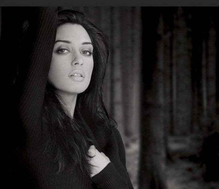 Actress Iman Ali Claims she was Offered to Romance SRK in ‘Raees’ before Mahira Khan