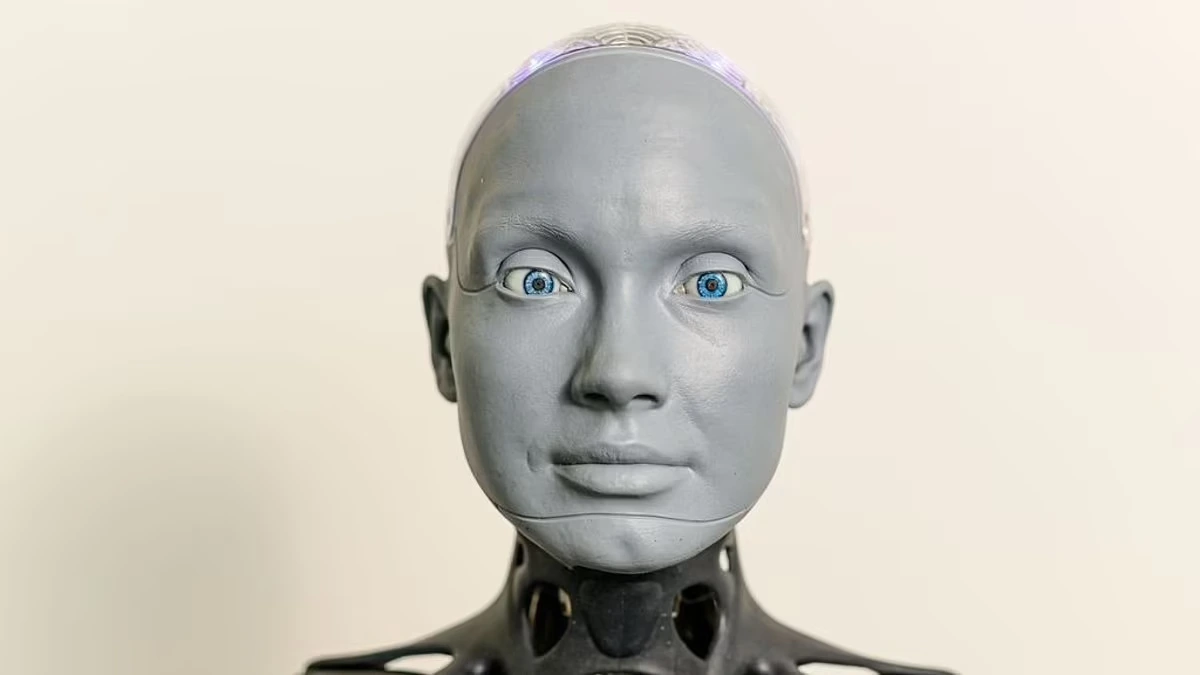 Ameca Humanoid Robot’s Public Display Leaves Audiences Gobsmacked